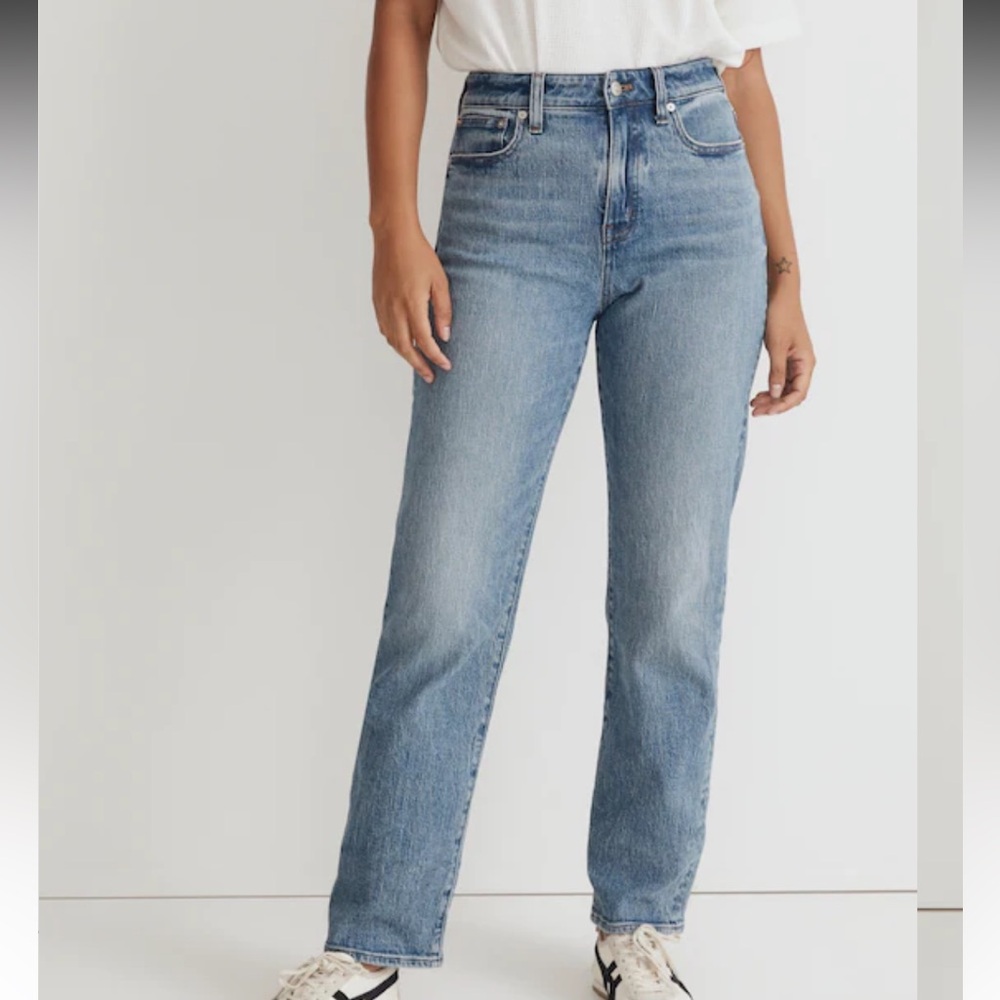 Madewell Curvy 90’s Straight Leg Jean